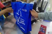 Pemkab Natuna: Plastik berbayar jadi solusi untuk tekan biaya pedagang
