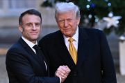 Trump 'murka' Macron enggan masuk Dewan Gaza, ancam tarif 200 persen