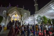 Takjil gratis di Masjid Al Hakim Padang