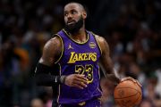 LeBron dan Bronny James ukir sejarah di playoff NBA