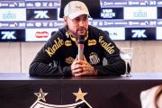 Neymar sempat menangis setelah diturunkan di laga lawan Skotlandia