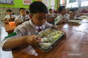 Indonesia allocates $20.7 bln for 2026 Free Nutritious Meals program