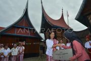 Restorasi rumah gadang di Solok Selatan