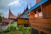 Restorasi rumah gadang di Solok Selatan