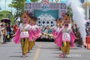 Pawai taaruf STQH Nasional ke-28 di Kendari