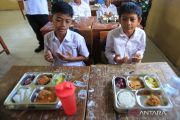 Indonesia's free meal program reaches 39.2 million, costs $2.1 billion