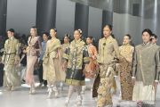 Paduan tenun songket Sambas dan nuansa Tionghoa warnai JFW 2026