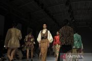 JFW 2026 ditutup lewat peragaan busana khas Nusantara