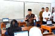 Wamendikdasmen tinjau TKA di Bandung, pastikan aman, jujur, gembira