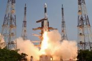 ISRO India berhasil luncurkan satelit komunikasi terberatnya