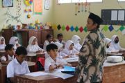 Tajuk ANTARA NTB - Mengakhiri ketidakpastian guru madrasah NTB