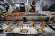 Over 14,000 kitchens to serve free meals in Indonesia this month