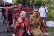 100 pengemudi becak di Demak terima bantuan becak listrik Presiden