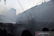 Warga dengar dentuman sebelum kebakaran melanda permukiman di Palmerah