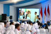 Prabowo launches national smartboard rollout to digitalize classrooms