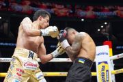 Espinoza pertahankan gelar dunia WBO setelah TKO Arnold Khegai