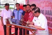 Pramono resmikan penataan dan penamaan Kampung Tanah Harapan