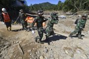 Evakuasi korban banjir bandang Palembayan