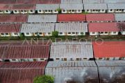 Korban banjir bandang mulai tempati rusus di Padang