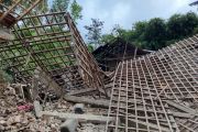 Flash: Ledakan keras hancurkan tiga rumah di Pacitan