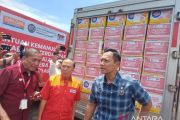 Menko AHY lepas 19 truk bantuan makanan bagi warga Aceh dan Sumatera