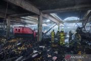 Fire ravages 350 kiosks at Jakarta's Kramat Jati Central Market
