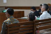 Tiga terdakwa kasus korupsi kredit LPEI divonis 4 hingga 8 tahun penjara