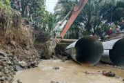 TNI bangun jembatan penghubung kecamatan terdampak banjir di Langkat&nbsp;