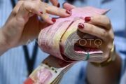 Rupiah Senin pagi dibuka melemah ke Rp16.772 per dolar AS
