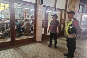 Polresta Banyumas melakukan pengamanan gereja selama Operasi Lilin 2025