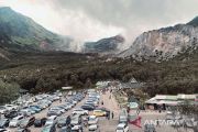 Ribuan wisatawan kunjungi Gunung Papandayan di Garut