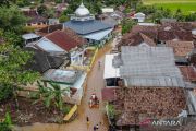 Sungai Cikalumpang meluap, ribuan warga terdampak banjir susulan di Serang