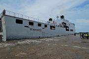 KRI dr Soeharso 990 siapkan 30 ton bantuan bagi korban banjir Aceh