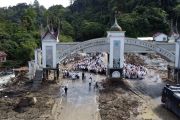 Ratusan warga Sumbar ikuti doa bersama bagi korban bencana&nbsp;banjir