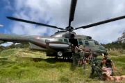 Heli Caracal tembus lereng bukit salurkan 2,3 ton bantuan di Sumbar