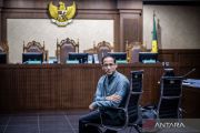 Nadiem Makarim minta dibebaskan di kasus korupsi "laptop Chromebook"