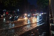 Banjir di Daan Mogot Jakbar perparah kemacetan lalu lintas