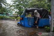 Senin siang, 32 ruas jalan di Jakarta Utara masih terendam banjir