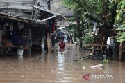 Banjir Jakarta,  hingga pukul 09.00 WIB 35 RT dan 23 jalan terendam