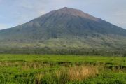 Pendakian Gunung Kerinci masih ditutup untuk rencana ritual adat