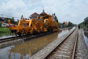 Jalur KA di Pekalongan sudah dapat dilintasi setelah banjir surut