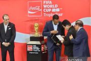 Trofi asli Piala Dunia dipamerkan di Jakarta