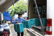 Sudinsos Jaksel beri makanan siap saji bagi terdampak banjir