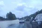 Banjir di Tol Tangerang sempat ganggu arus kendaraan arah Jakarta