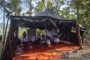 Bangkit Sumatera: Semangat belajar di kelas darurat pascabencana di Agam