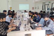 Mahasiswa dan Dosen Vokasi Undip perkuat kompetensi otomasi industri melalui pelatihan bersama