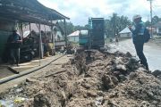 PT HK percepat galian pipa air bersih menuju huntara Kayu Pasak Agam