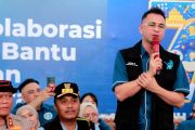 Raffi Ahmad sambangi para penyintas bencana alam di Kota Padang