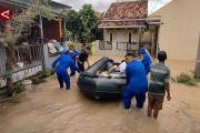 Tangani banjir, Kapolda Banten instruksikan bantuan pompa penyedot air