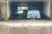 Terowongan Panggungrawi Cilegon terendam banjir ganggu akses warga